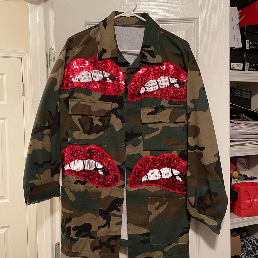 Luscious Combat Lips